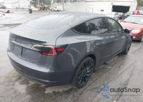 2022 Tesla Model 3 Performance Dual Motor All-Wheel Drive z USA, uszkodzony, nr VIN 5YJ3E1EC8NF362061